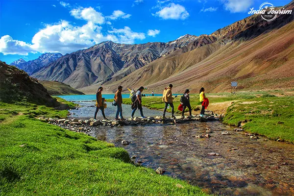 Himachal Hill Station Tour with Amritsar