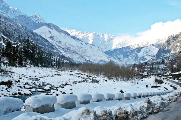 Delhi to Manali Volvo Bus